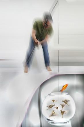 io pesco tu peschi io esco.uno su mllle ce la fa'.