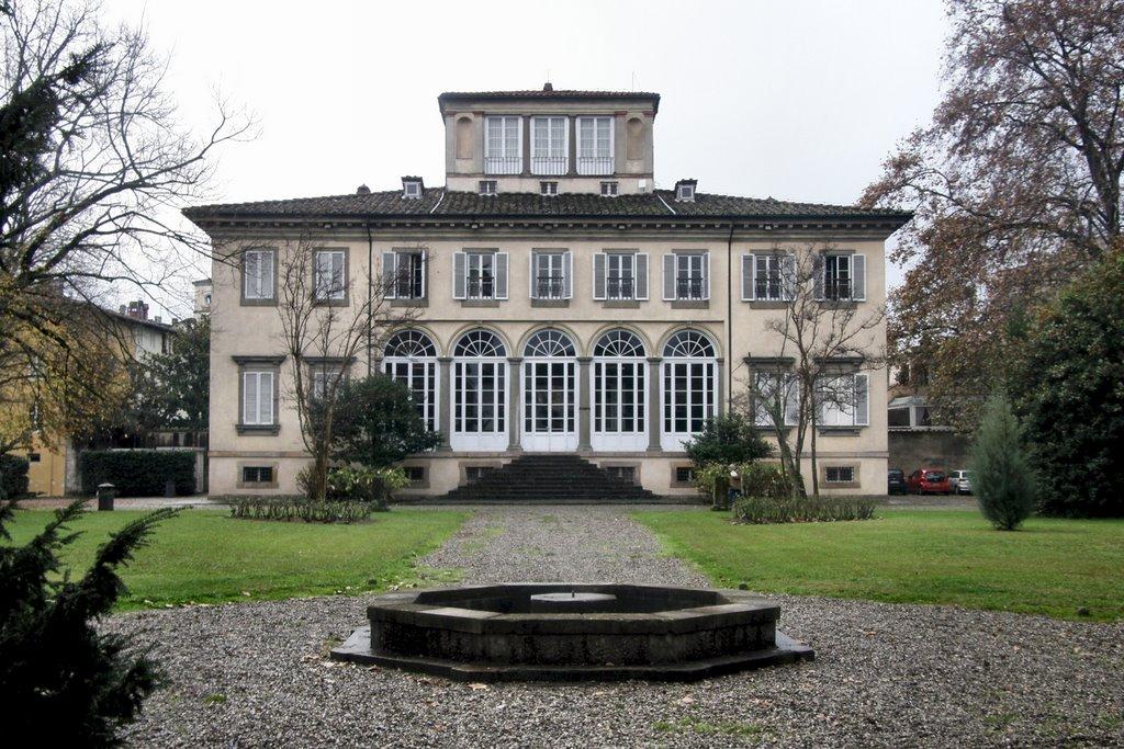 Il Sottile Fascino del Perturbante Il Sottile Fascino del Perturbante