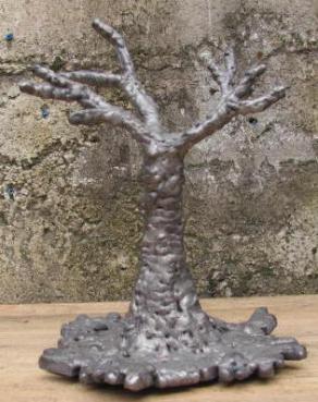 Albero da una zona industriale