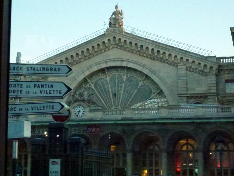 La gare vue de l'autobus