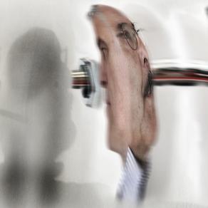 occassionali spettatori d'un folle.