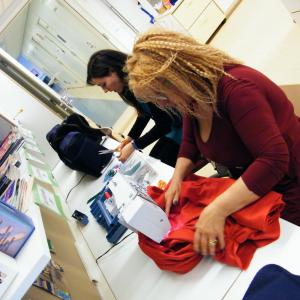 “LA SIRENA. ARTE-LA MIA SECONDA PELLE” PERFORMANCE ROSA DIDONNA PRESSO LA SCUOLA HÖNTTÄMÄEN, OULU, FINLANDIA