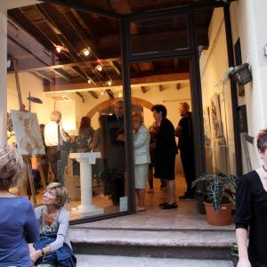 FOTO mostra LA FORMA E LA LUCE NASCOSTA.