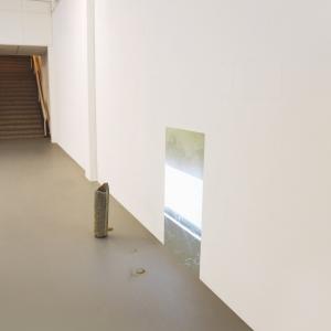 Appearance - Video Installation. 250x155x350cm