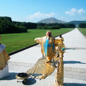 La Sibilla Regina di Gerusalemme che dimora presso il Museo del Vetro  spazio del faro di  Rosa Didonna 
