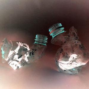 TIED & SQUEEZED: dieci anni di fotografia riciclata (2008-2018)