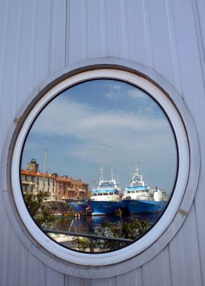 Reflet de Portus Veneris