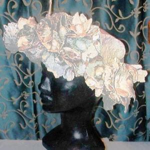 La materia prende forma e teoria del metamorfismo cromatico La materia prende forma e teoria del metamorfismo cromatico