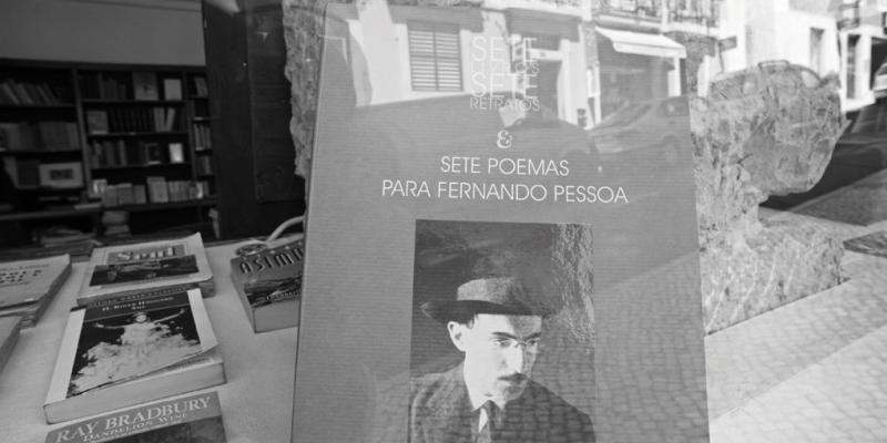 MAD ON PAPER Luciano Tramannoni e Lorenzo Pini Viaggio nel contemporaneo tra letteratura e fotografia MAD ON PAPER Luciano Tramannoni e Lorenzo Pini Viaggio nel contemporaneo tra letteratura e fotografia