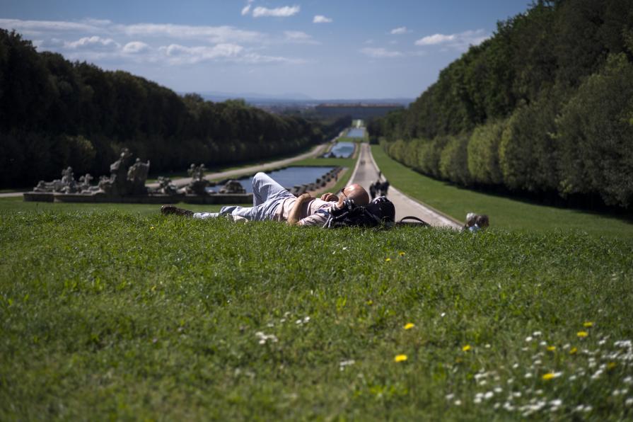 riposo sul prato- Reggia di Caserta