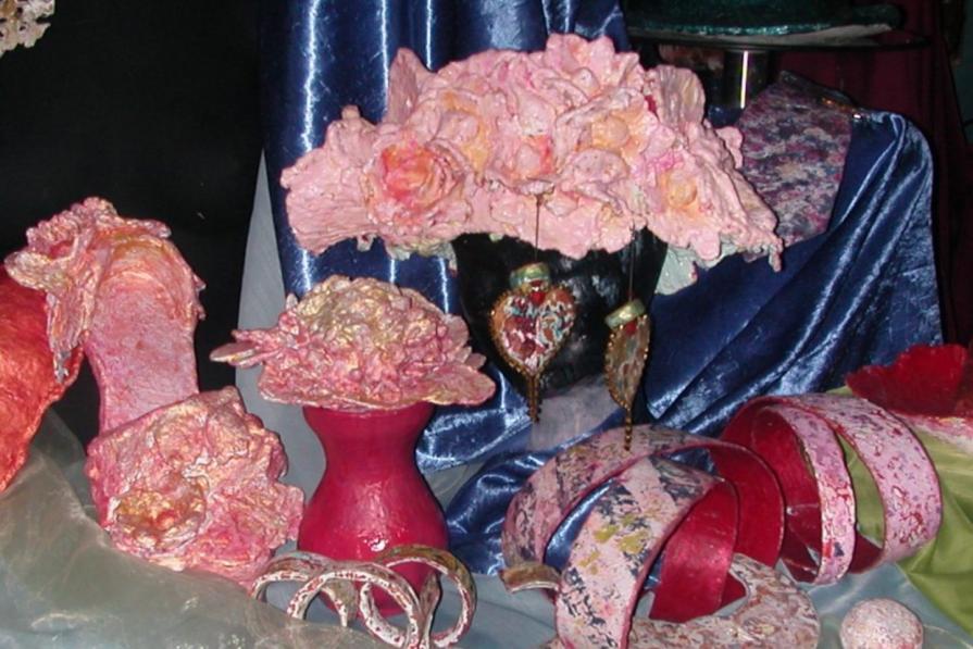 La materia prende forma e teoria del metamorfismo cromatico