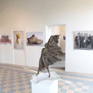 OLTRE L'OBIETTIVO - FOTOGRAFIA E SCULTURA AL CASTELLO DEI GONZAGA