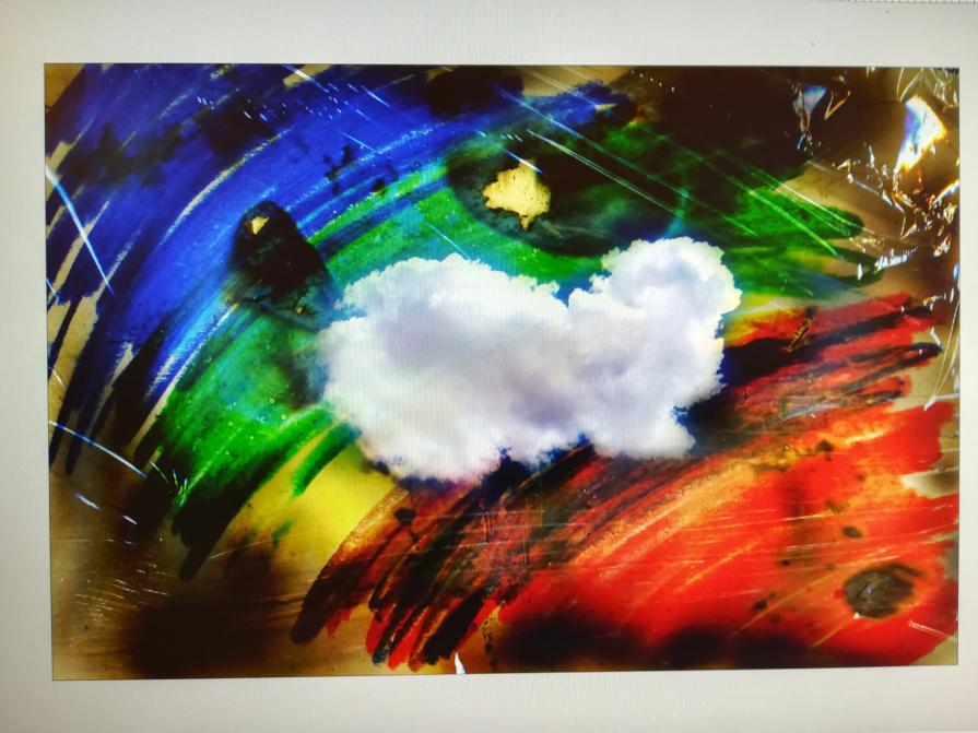 Dopo un temporale passa una nuvola. Fermati e guardala. 