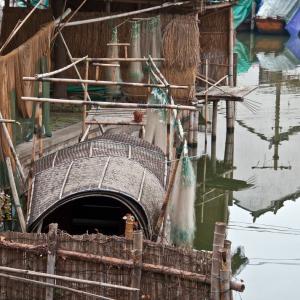 China. Shanghai. Contrasti tra nuovo e antico 1/2