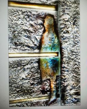 Ecco l'angelo vestito da passante in via farini a Parma. Cercalo. 