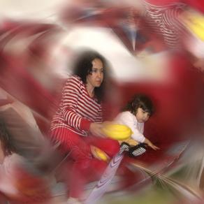 i corpi entrano nei divani, e i divani entrano in noi.