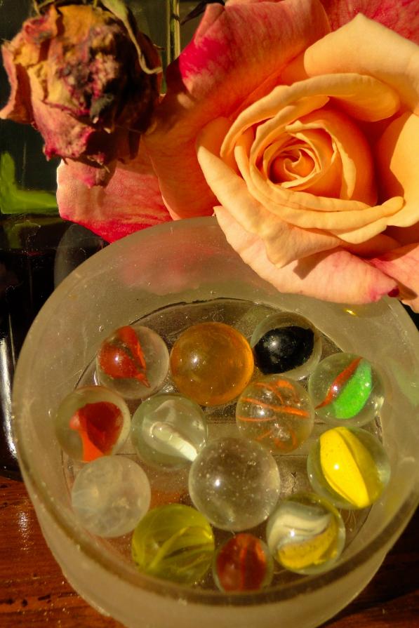 Natura morta con biglie