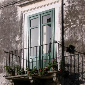 Italia. Calabria. Gerace storia di pietre (2)