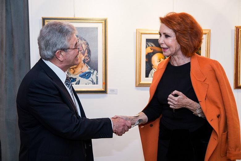 MARINA RIPA DI MEANA E SALVATORE RUGGERI IN UNA INAUGURAZIONE STUPEFACENTE