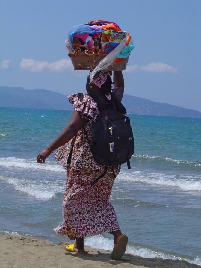 "vu cumpra'" "vu cumpra'"