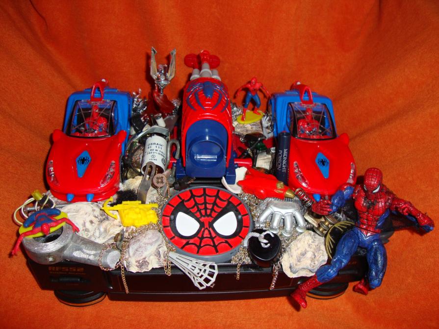 3D SPIDER WORLD - INSIDEOUT THE CINEMA SCREEN