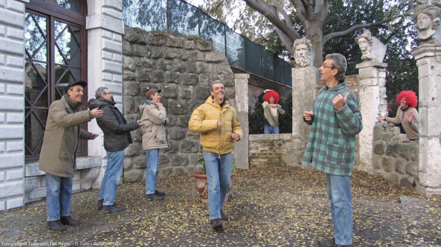 Il teatrino dei poveri