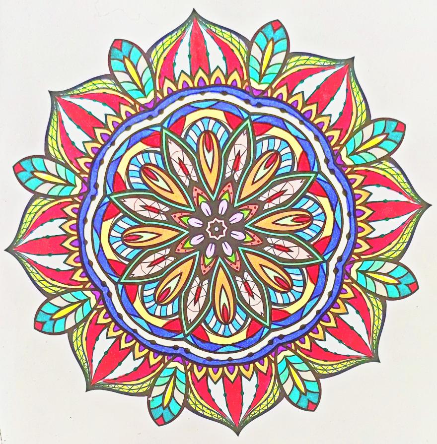 Disegnare un mandala è un atto di pace... un dialogo silenzioso con l'anima...