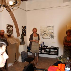 FOTO mostra LA FORMA E LA LUCE NASCOSTA.