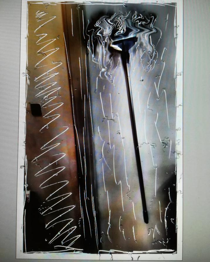 La signora micio sì trucca stassera per un aperitivo