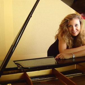 BETWEEN MUSIC AND POETRY BETWEEN MUSIC AND POETRY