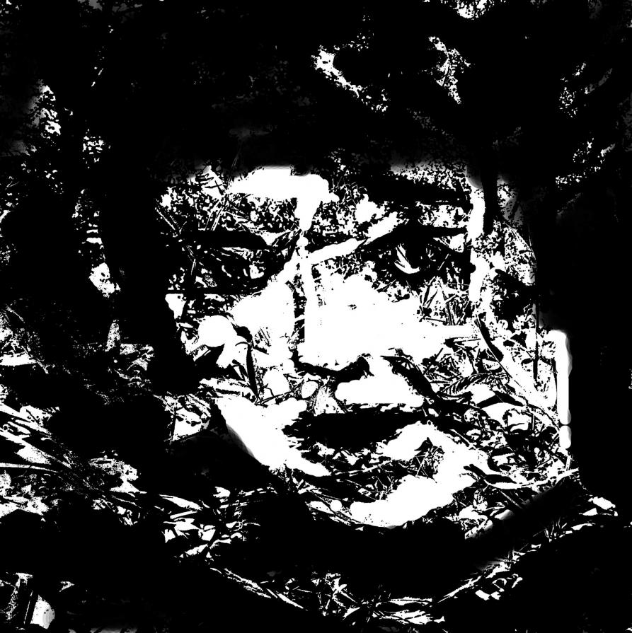 Jeune fille aux tatouages...