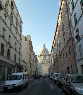 Monter vers le Panthéon
