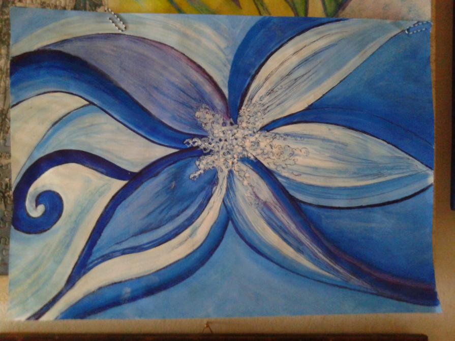 Fiore nel Blu dipinto di Blu e bianco