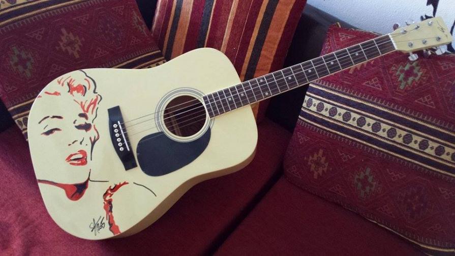 Marylin guitar