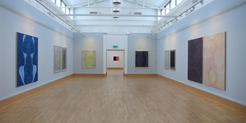 Marek Tobolewski ... Continuum in Symmetry