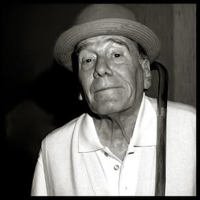 Pietro De Vico / un ritratto fotografico di  Augusto De Luca.(256)