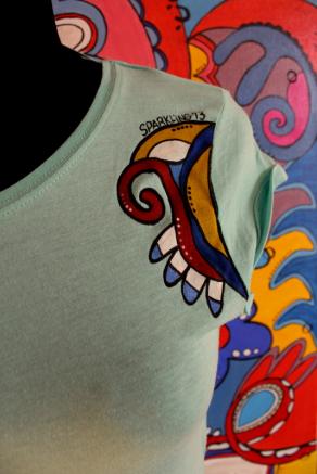 particolare t-shirt
