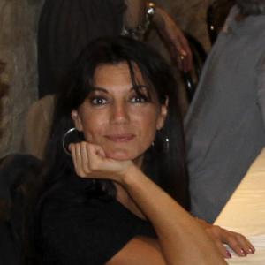 FOTO mostra LA FORMA E LA LUCE NASCOSTA.