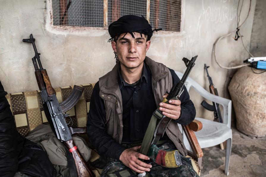 kurdish fighter