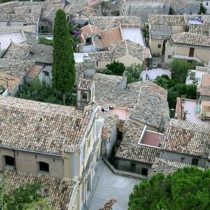 Italia. Calabria. Gerace storia di pietre (1)
