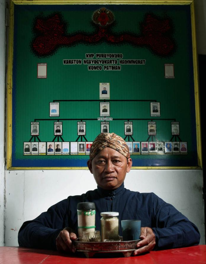 The Service of Sultan Palace Yogyakarta - Series #4 The Service of Sultan Palace Yogyakarta - Series #4