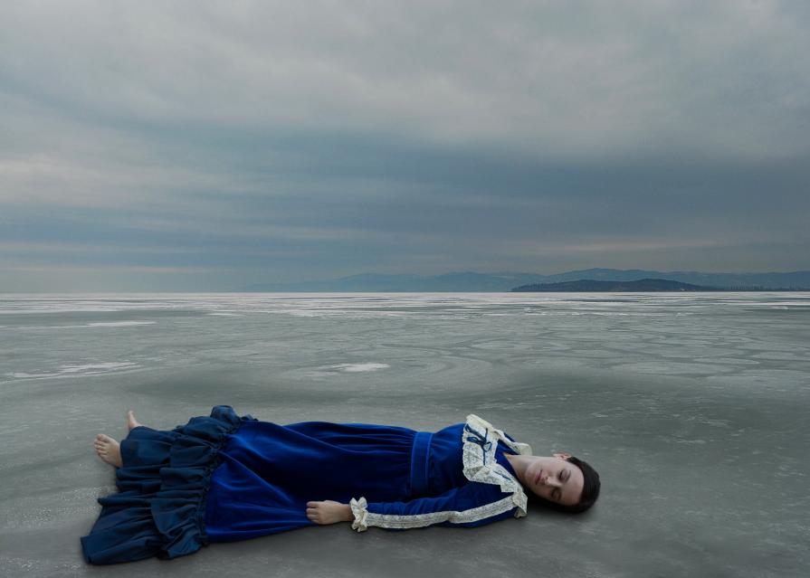 "Anche io cresco dal fondo di un lago"