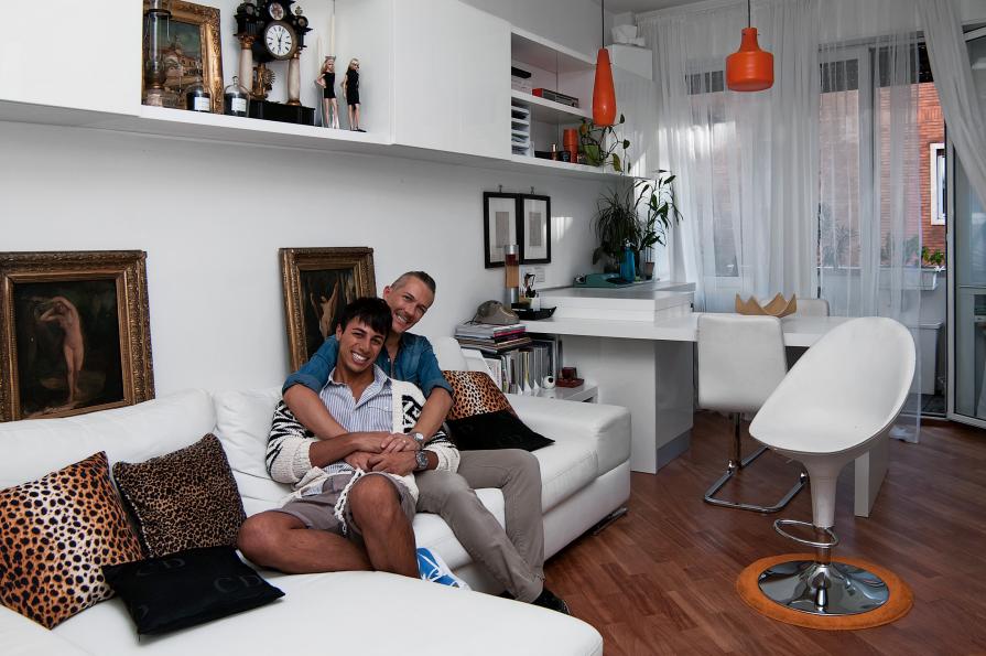 Salvatore e Lorenzo, convivono da 7 anni, nel 2010 si sono sposati a Las Vegas