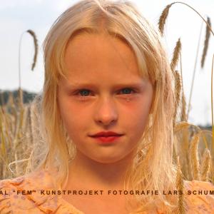 FEM - an audiovisual installation in photograpy and sculpture FEM - an audiovisual installation in photograpy and sculpture