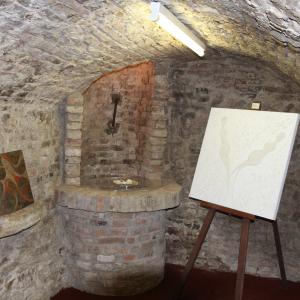 FOTO mostra LA FORMA E LA LUCE NASCOSTA.