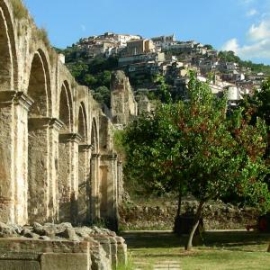 Italia. Calabria. Aperture