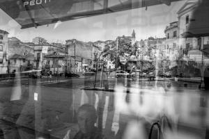 Giovanni Ruvolo - in vetrina rifletto