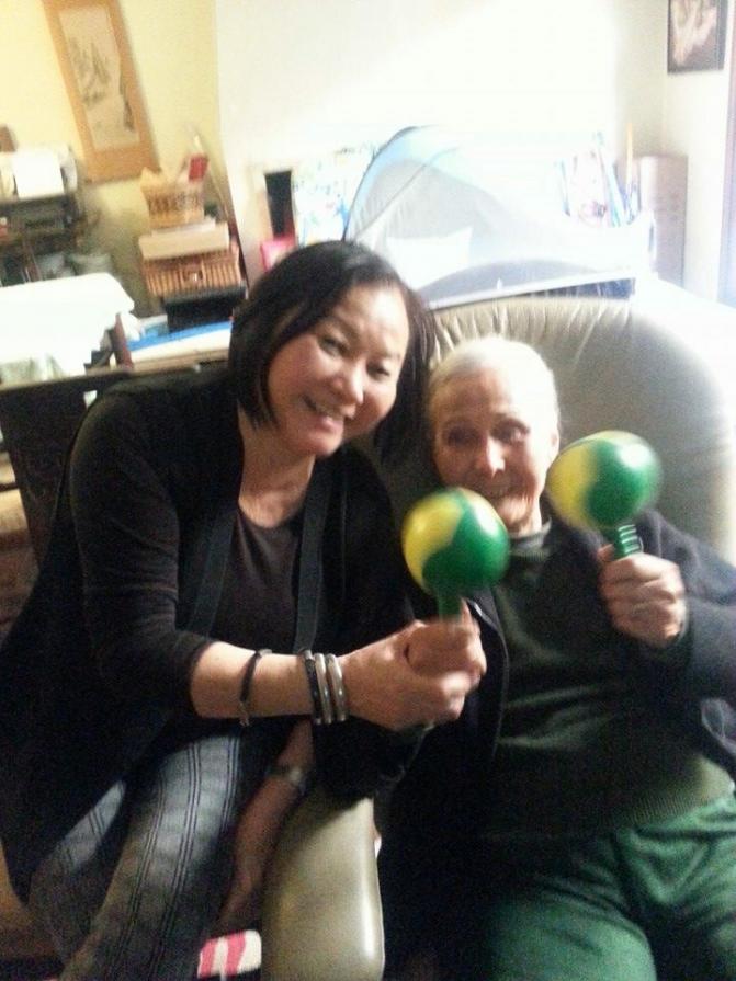 Nancy Ekman and Tung When Er watching the World Cup 