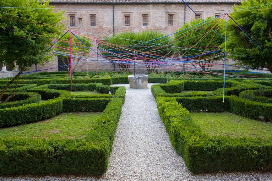 vorrei donarvi fiori bianchi, chiamandovi per nome ad uno ad uno