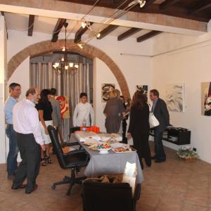 FOTO mostra LA FORMA E LA LUCE NASCOSTA.